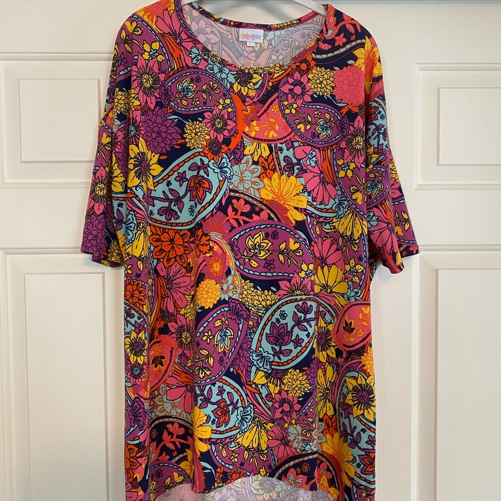 EUC L Lularoe Irma tunic top
